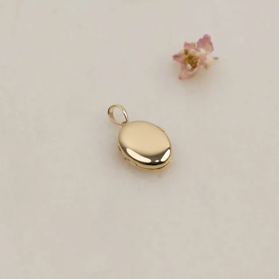 Sisi Copenhagen Engravable Oval medaljon 9 karat guld graverbar