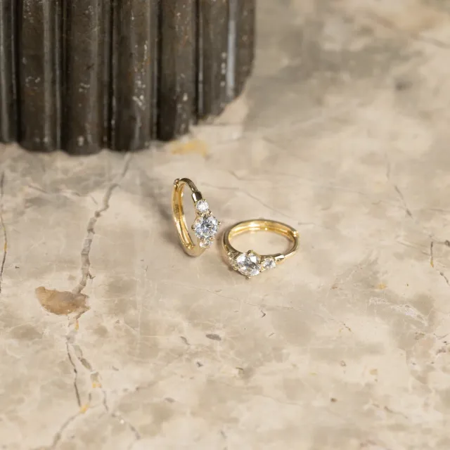 Sisi Copenhagen Cassie Crystal creoler 9 kt guld zirkon