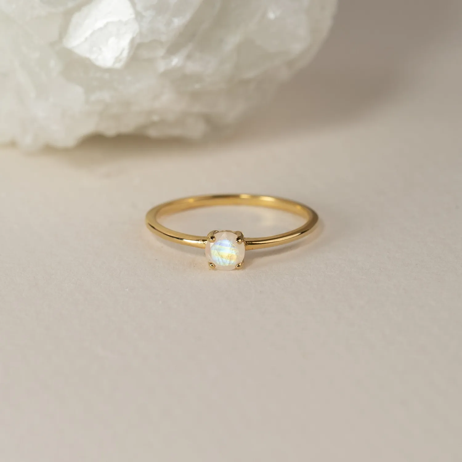 Sisi Copenhagen Gemma ring forgyldt med sten str. 48-64