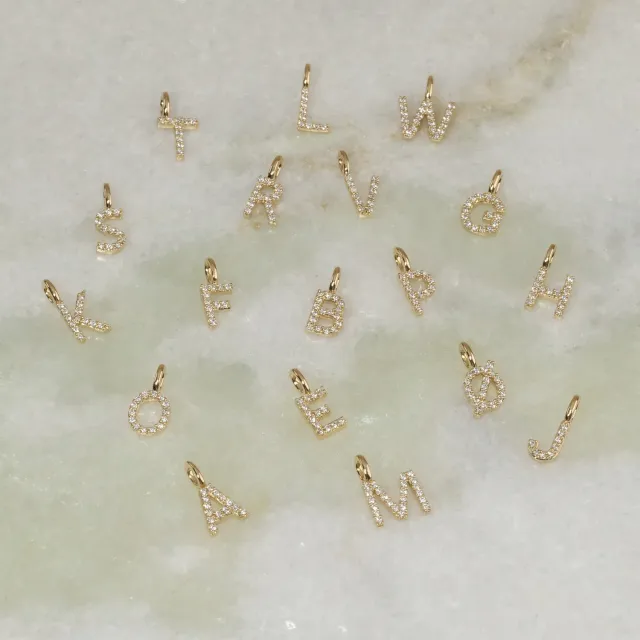 Sisi Copenhagen Letter Lab-Diamond vedhæng guld 0,04-0,16 ct