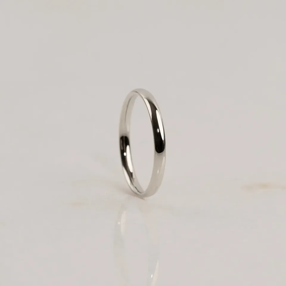 Sisi Copenhagen Oval Court vielsesring 2,5mm 14kt hvidguld