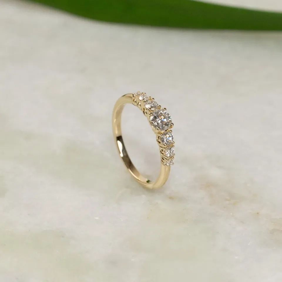 Sisi Copenhagen Seven-Stone Trellis ring guld 14 kt 0,7 ct