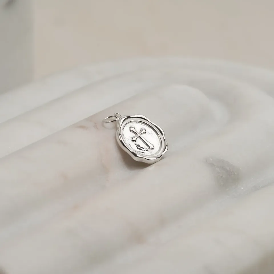 Sisi Copenhagen Elise Cross vedhæng sølv 16 mm kors