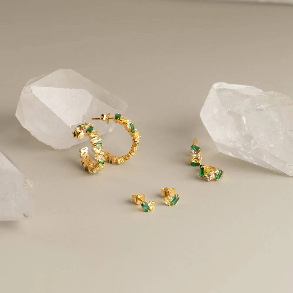 Sisi Copenhagen Esmeralda Green Golden Stud øreringe par grøn zirkon