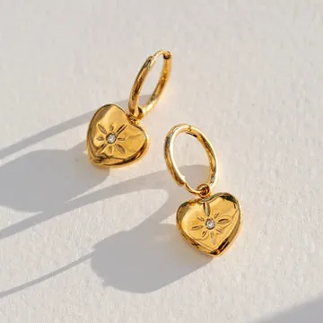 TIMI OF SWEDEN Lola hoops hjerte rustfrit stål guld