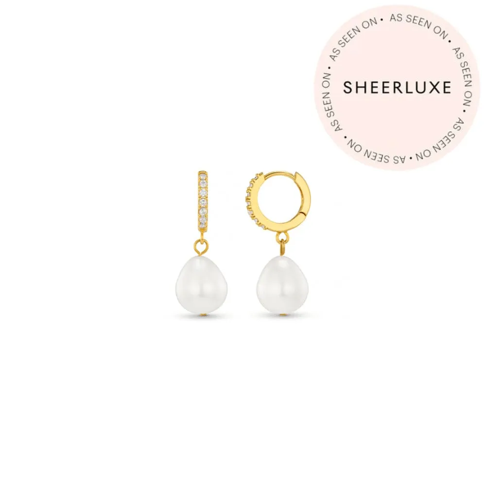 Orelia Pearl Drop Pavé Huggie øreringe gaveæske guld
